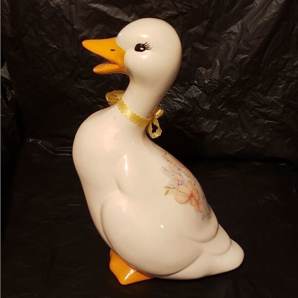 Vintage Pair of Large Porcelain Ducks w/Floral Design - Picture 2 of 11